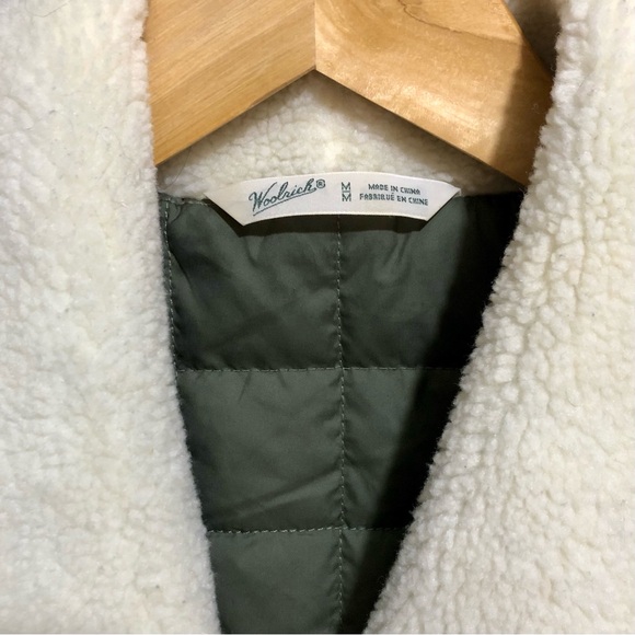 Excellent Ecru/Grey Woolrich Giant Buffalo Check Plaid Lined Wool Vest, Size Med - Picture 2 of 4